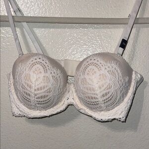 NWT VICTORIA SECRET SIZE 34C
